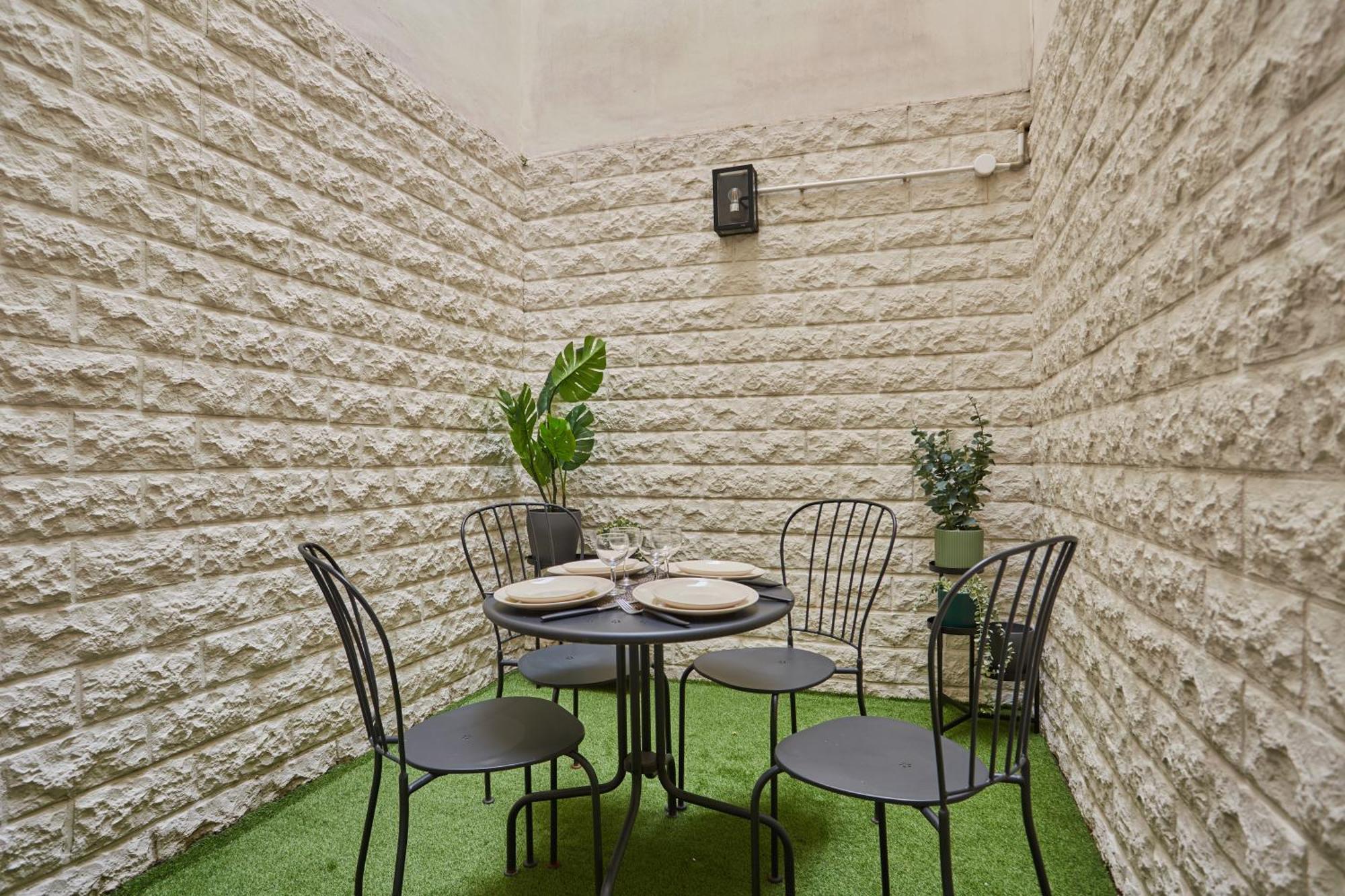 Apartment St Honore By Studio Prestige Париж Екстериор снимка