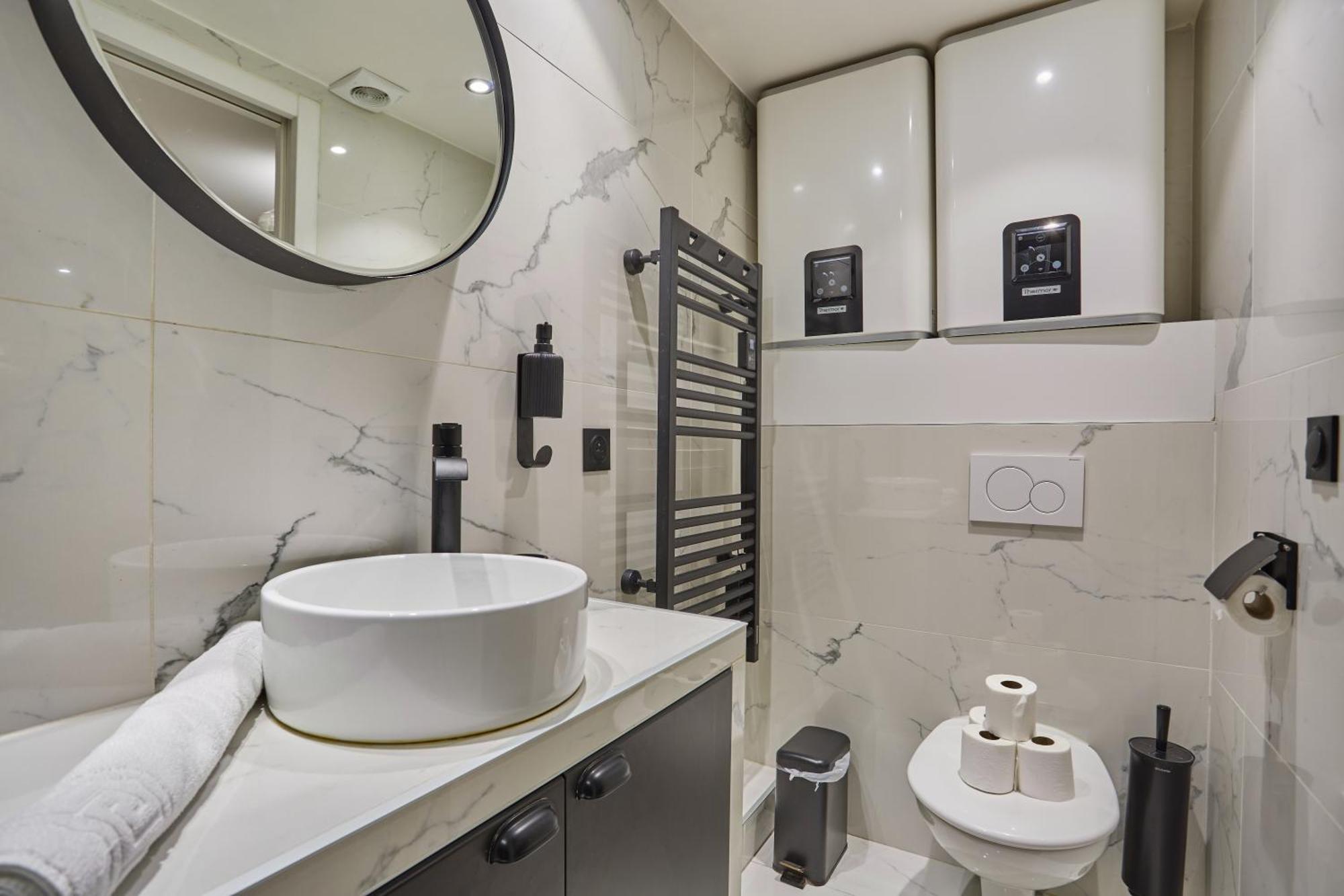Apartment St Honore By Studio Prestige Париж Екстериор снимка